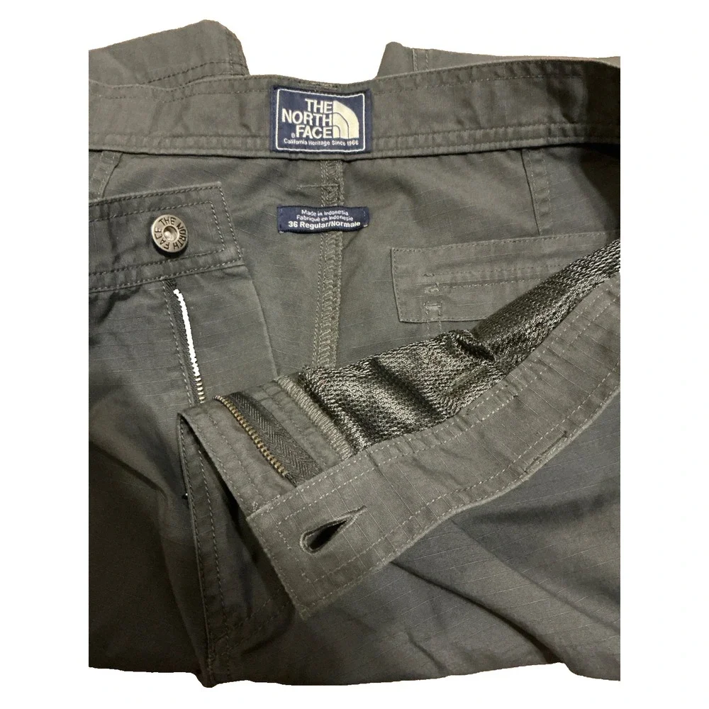 The North Face Hiking Shorts Mens 36 X 11 Gray Cargo Pockets Outdoor Utility